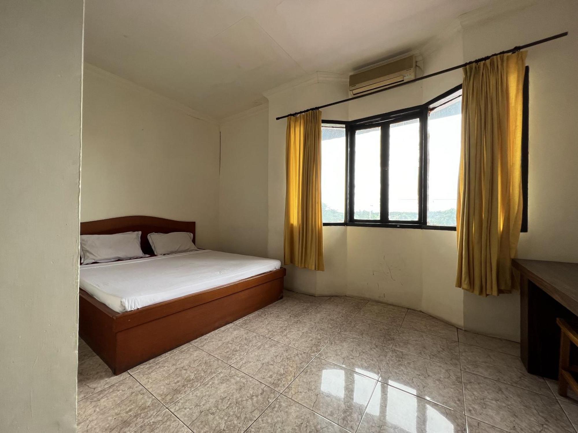 Hotel Oyo 92098 Kost Orange Syariah Macasar Exterior foto